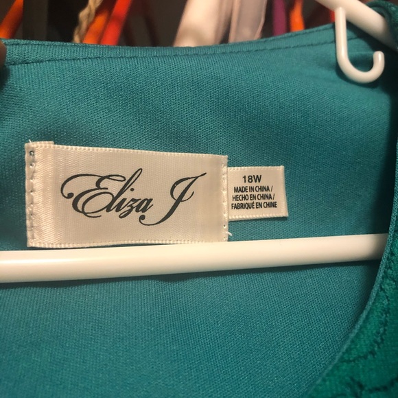 🆕Green Sheath Dress - Picture 2 of 6